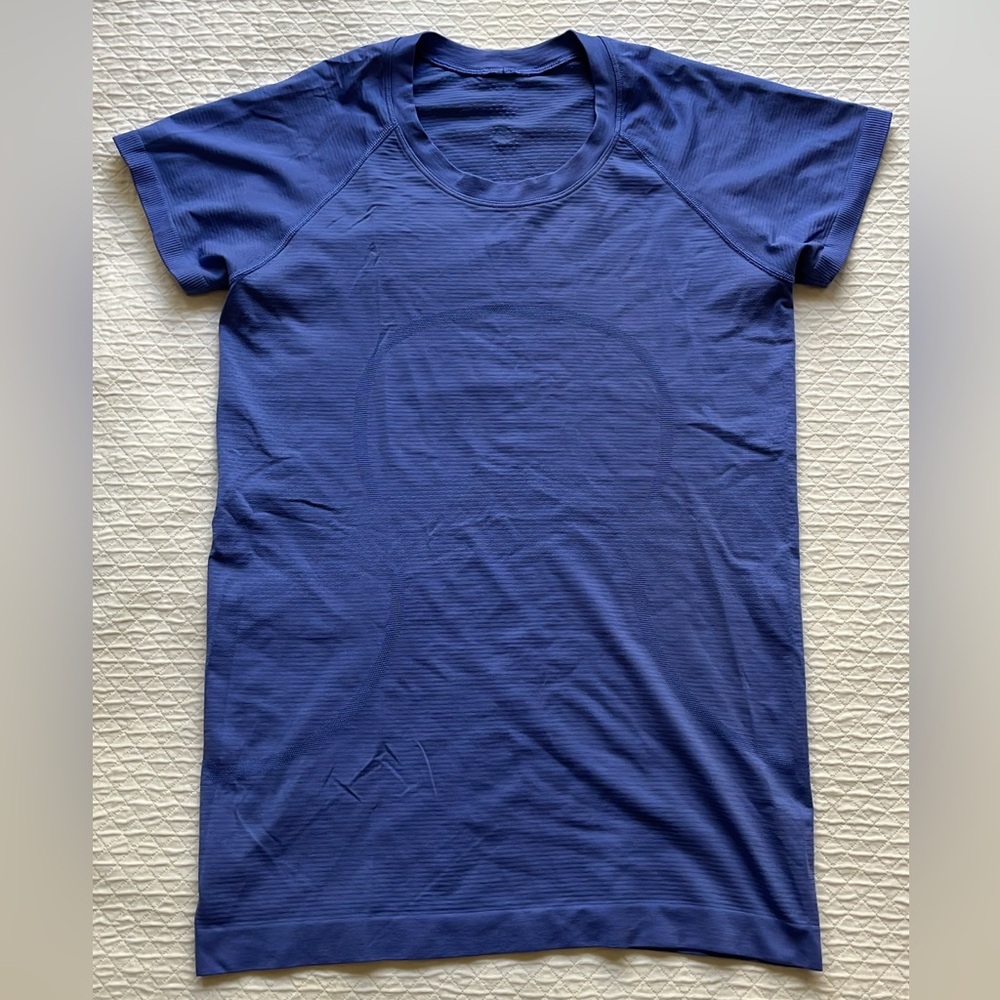 Lululemon tech short-sleeve shirt size 8
